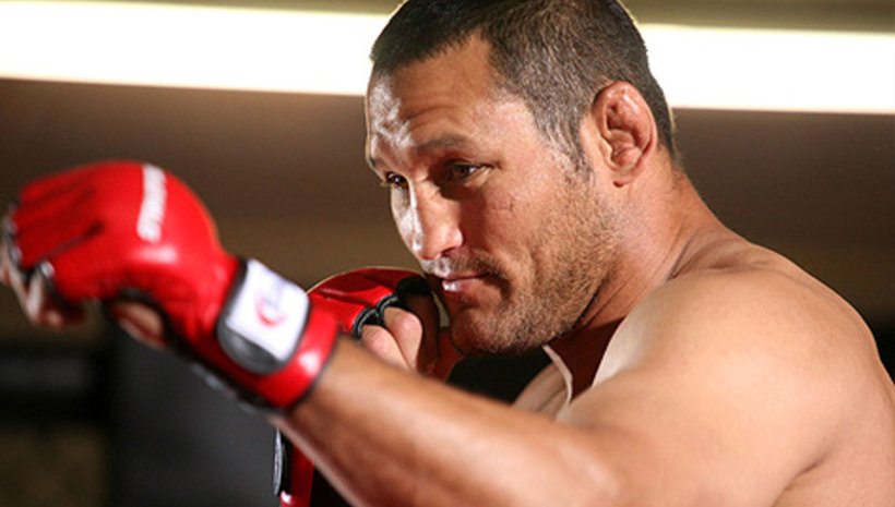 Dan Henderson смята да се премести в средната категория