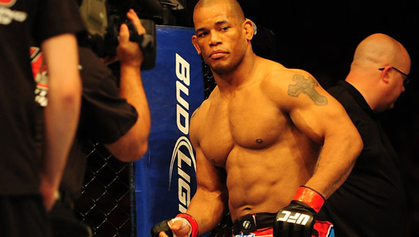 Hector Lombard отива в полусредната, където го чака Nate Marquardt