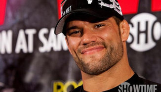 Josh Thomson намекна за оттегляне