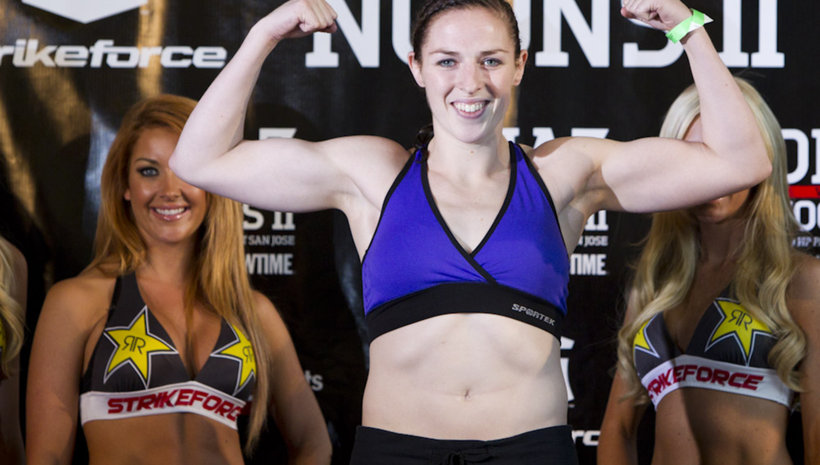 Sarah Kaufman срещу Shayna Baszler през април