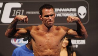 Jake Shields би могъл да играе в стойка с Lombard, но няма да го направи