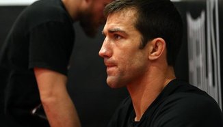 Rockhold: Belfort е толкова зависим от стероидите, че ще се пречупи