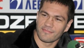 Кобрата стана съотборник на Валуев в Германия