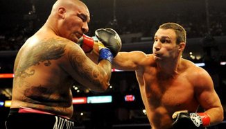 Vitali Klitschko защити световната си титла във версия WBC