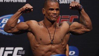 Hector Lombard обича да побеждава шампиони