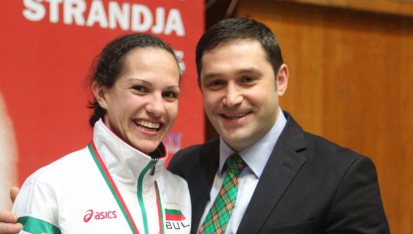 Световната и европейската шампионка по бокс закусиха палачинки