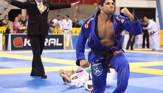 Marcus Buchecha не бърза да преминава в ММА