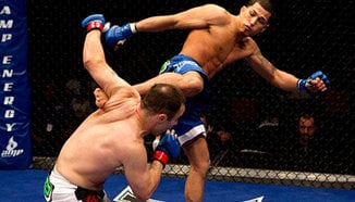 Anthony Pettis се контузил по време на тренировки по граплинг