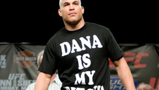 Tito Ortiz срещу Chuck Liddell може би през юни