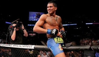 Fight Night Boston: Pettis си иска титлата обратно