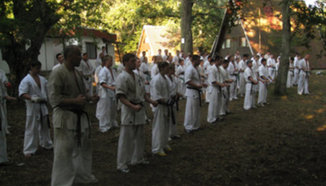 Близо 300 състезатели по киокушин смениха коланите си