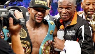 Арестуваха бащата на Floyd Mayweather