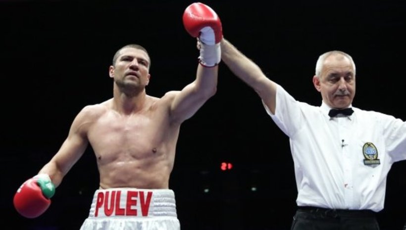 Тервел Пулев продължава да гази наред