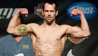 Clint Godfrey срещу Demetrious Johnson в WEC 51