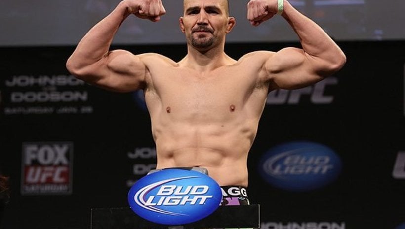 Glover Teixeira: Daniel Cormier трябва да оваканти една от титлите