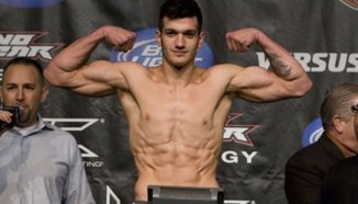 Dustin Poirier заменя Jose Aldo срещу Josh Grispi в UFC 125