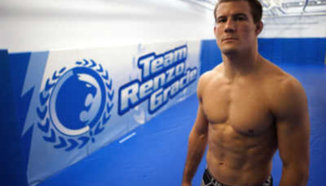 Стана ясен първия двубой от UFC 140