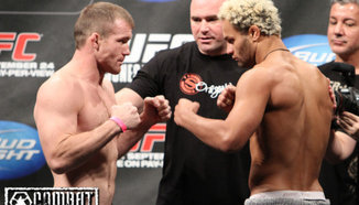 Кратко видео от двубоя между Koscheck и Hughes
