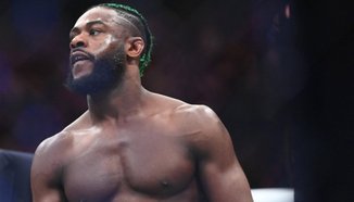 Развоят на UFC 292 провали една невероятна битка между шампиони