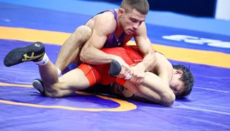 Георги Вангелов бе спрян от световния шампион на световното по борба