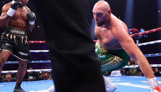 Франсис Нгану си е заслужил реванш с Тайсън Фюри, смятат от Top Rank