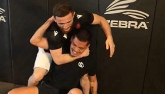 Двалишвили стана поредният боец, който понаби на стриймъра Sneako