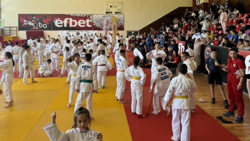 Близо 400  деца спориха за отличията на "Фрезколиада"