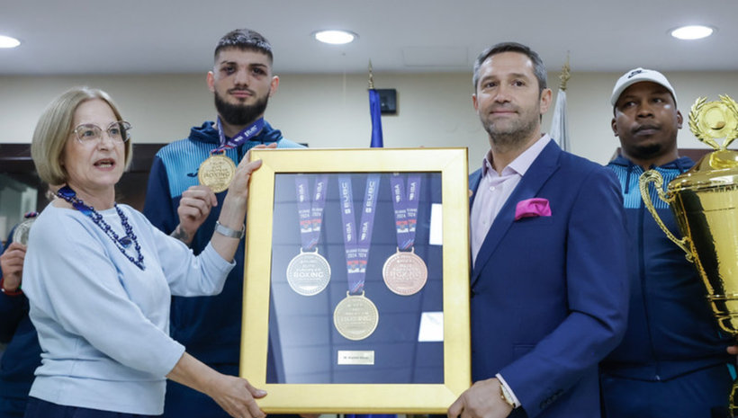 Красимир Инински с уникално дарение за Музея на спорта