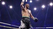 Василий Ломаченко свали и спря Джордж Камбосос-младши