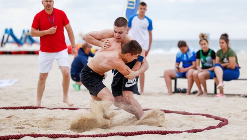 Отново атрактивни схватки на плажна борба в Албена