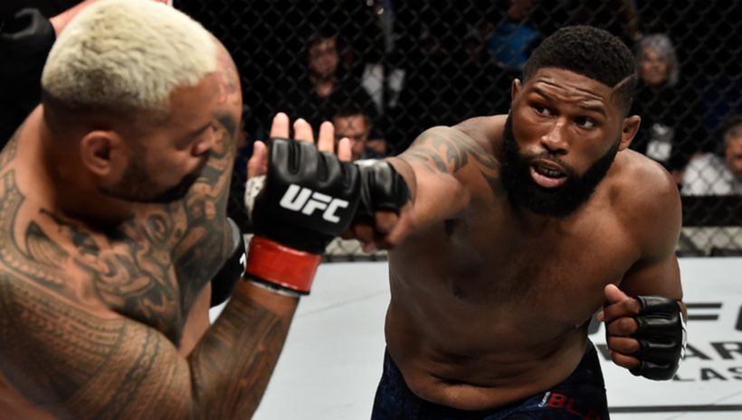 Блейдс: Не мисля, че имам стъклена брадичка. Просто сме в тежка категория