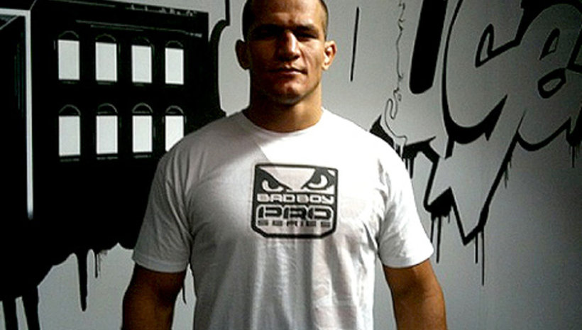 Junior dos Santos готов да излезе срещу &quot;лъжеца&quot; Overeem