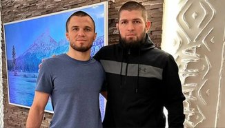 Нурмагомедов насърчи братовчед си: Продължавай да се движиш напред