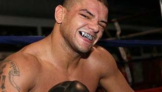 Thiago Alves се закани на Georges St. Pierre