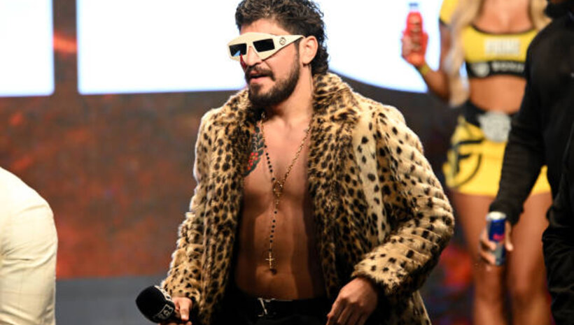 Дилън Данис влиза в историята с голямо завръщане в ММА