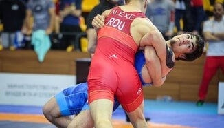 Победа раздели от репешаж двама от борците ни