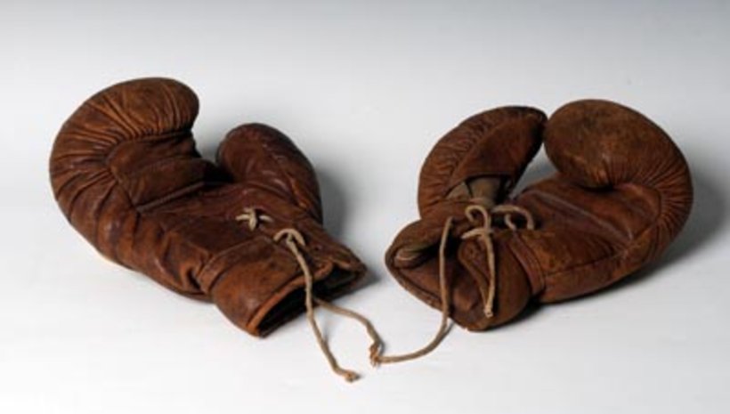 Почина една от легендите в бокса Атанас Суванджиев