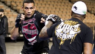 Fabricio Werdum би искал да посрещне Jon Jones в тежката категория