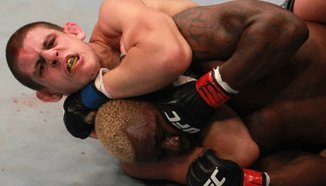 Joe Lauzon: Ще победя Jim Miller със събмишън в UFC 155