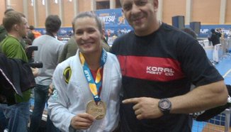 Karen Antunes със златен медал по бразилско жиу-житцу