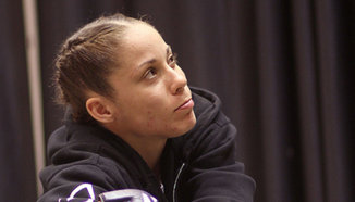 Liz Carmouche: Rousey няма да може да ми направи армбар